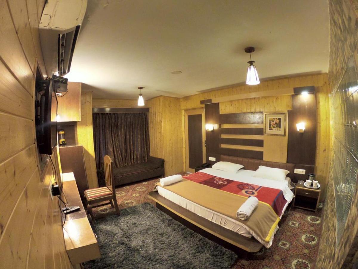Hotel Akbar Sonāmarg Zewnętrze zdjęcie