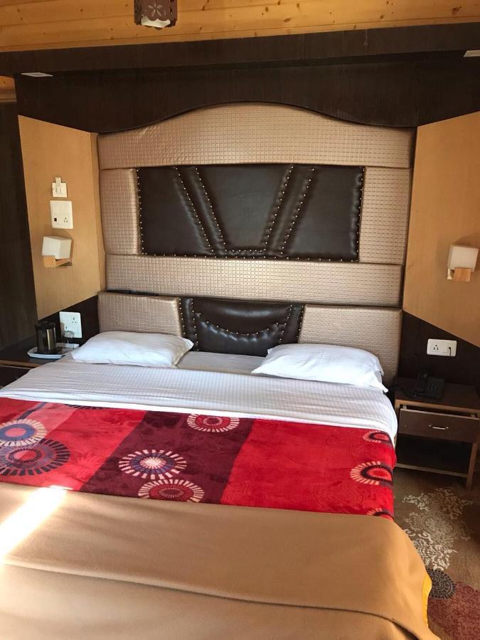 Hotel Akbar Sonāmarg Zewnętrze zdjęcie