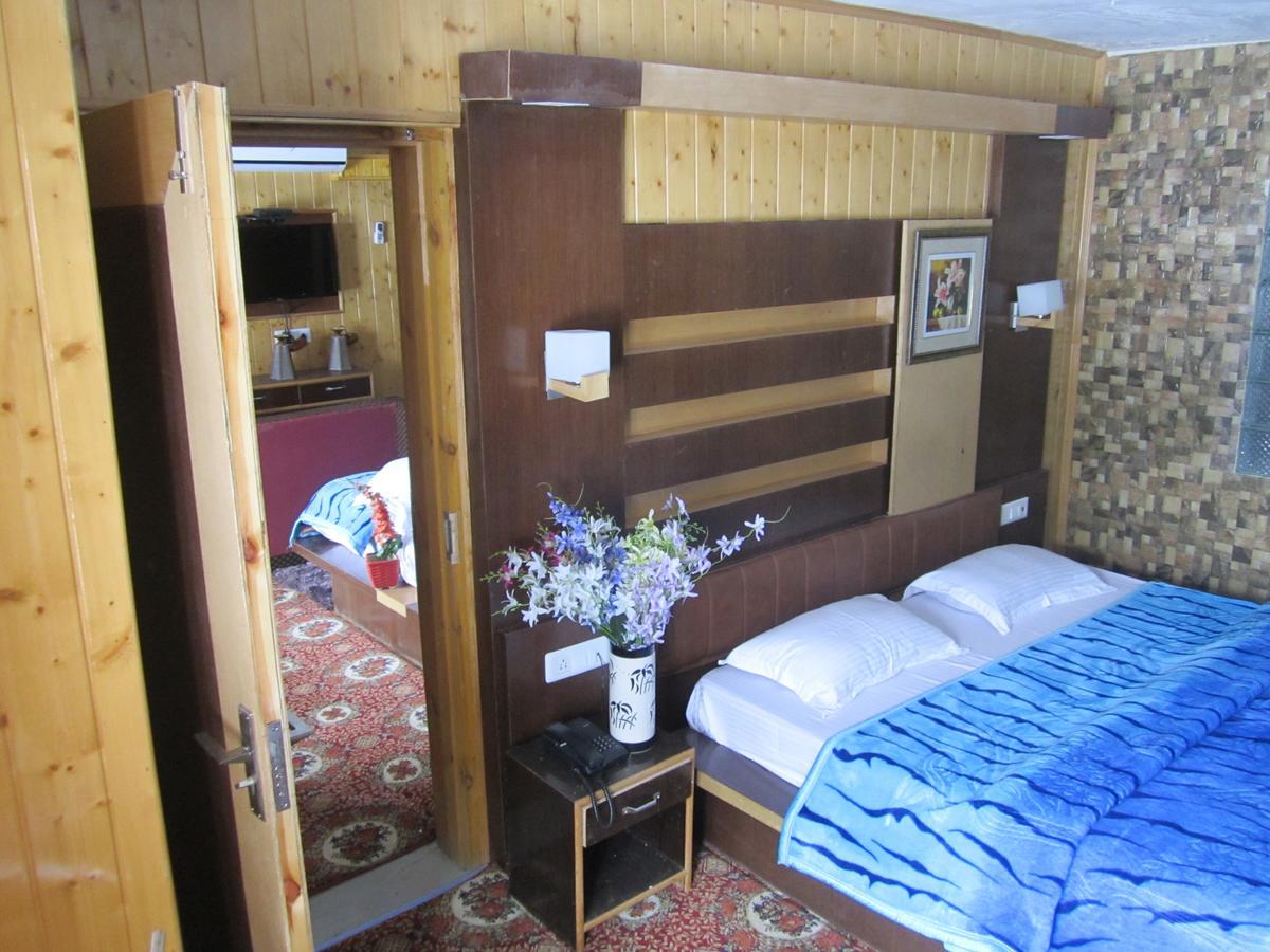 Hotel Akbar Sonāmarg Zewnętrze zdjęcie