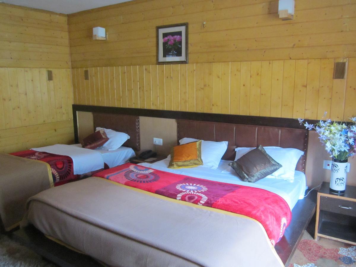 Hotel Akbar Sonāmarg Zewnętrze zdjęcie