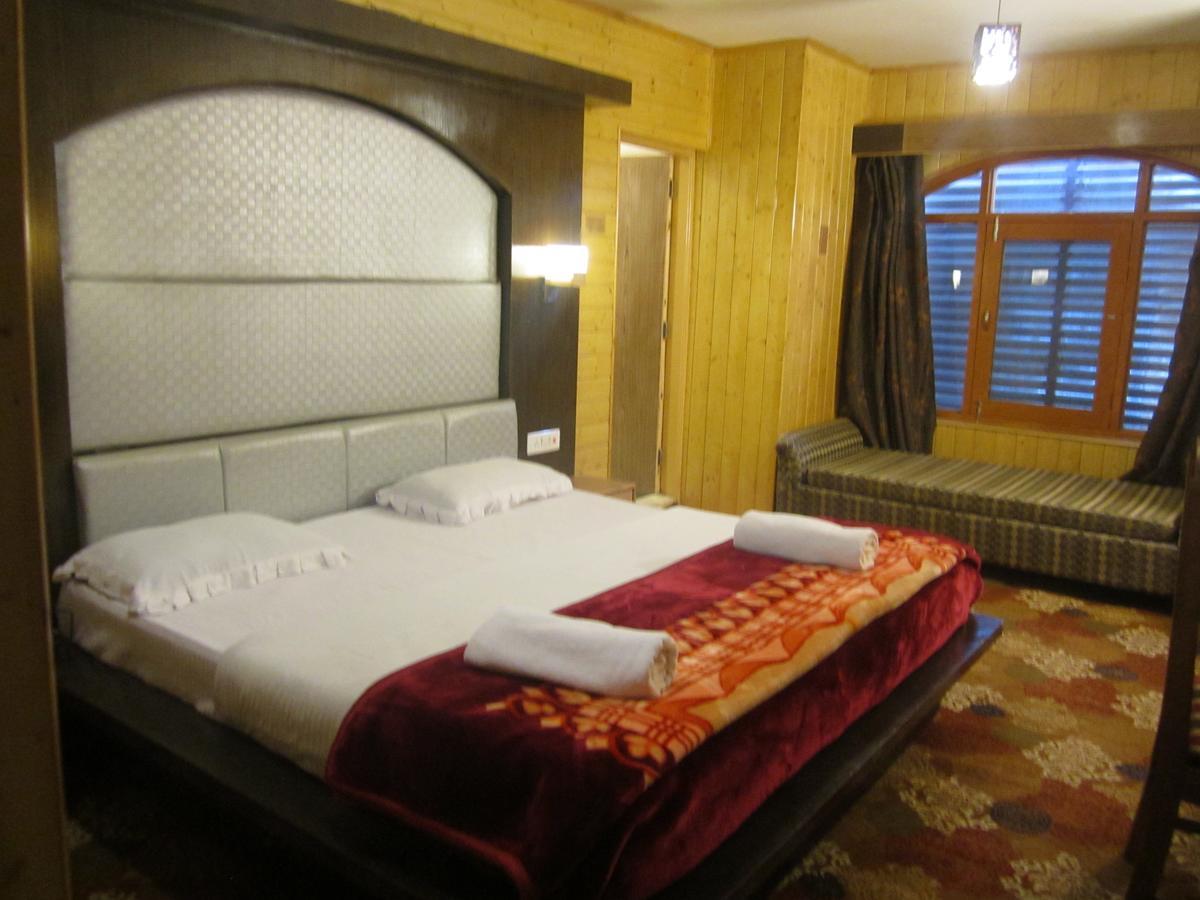 Hotel Akbar Sonāmarg Zewnętrze zdjęcie
