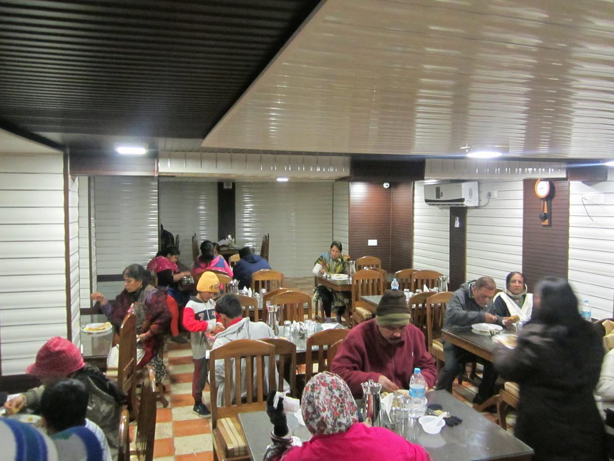 Hotel Akbar Sonāmarg Zewnętrze zdjęcie