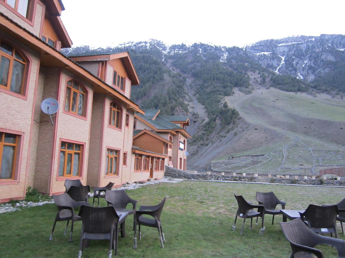 Hotel Akbar Sonāmarg Zewnętrze zdjęcie